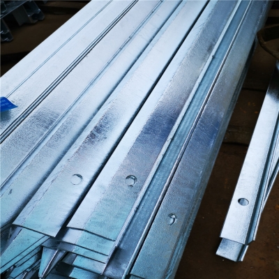 熱鍍鋅扁鋼采購注意事項(xiàng)有什么？